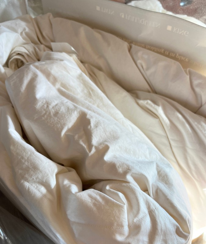 Supreme Down Blanket Comforter Full/Queen, White, 233 Thread Count, New gallery