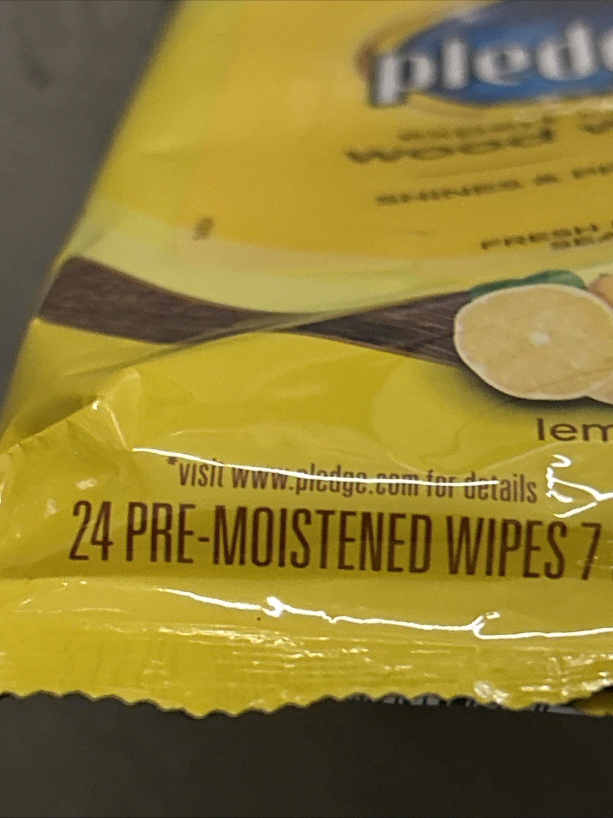 3 PACKS Pledge 72807 Lemon Scented Pre-Moistened Cloth Wipes 7"×10" 24 count gallery