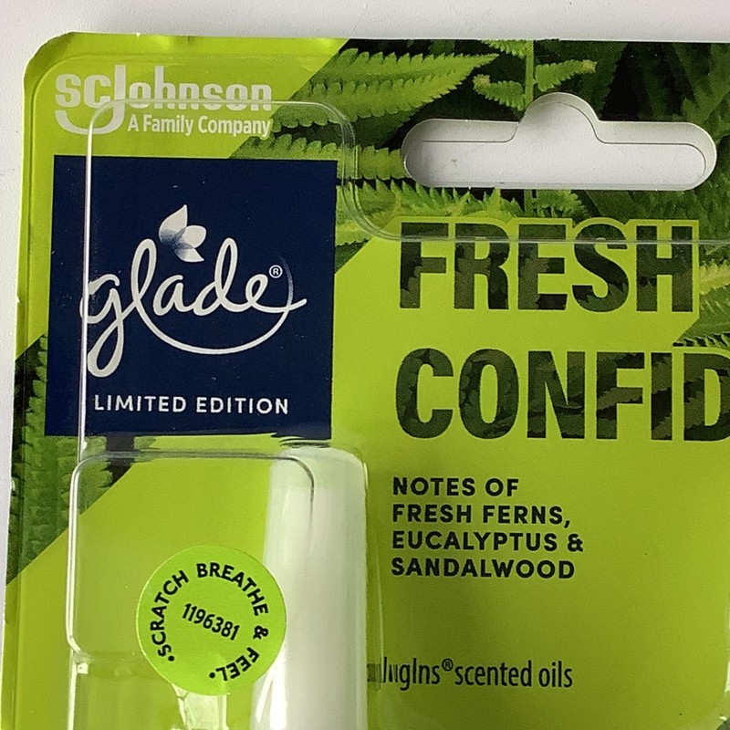 2 Pack Glade PlugIns Scented Oil Air Freshener, Fresh Confidence Limited Edition gallery