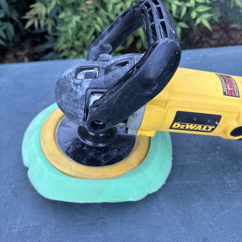 DEWALT Buffer Polisher, 7”-9”, 12 amp, Variable Speed Dial 0-3,500 RPM’s DWP849X gallery