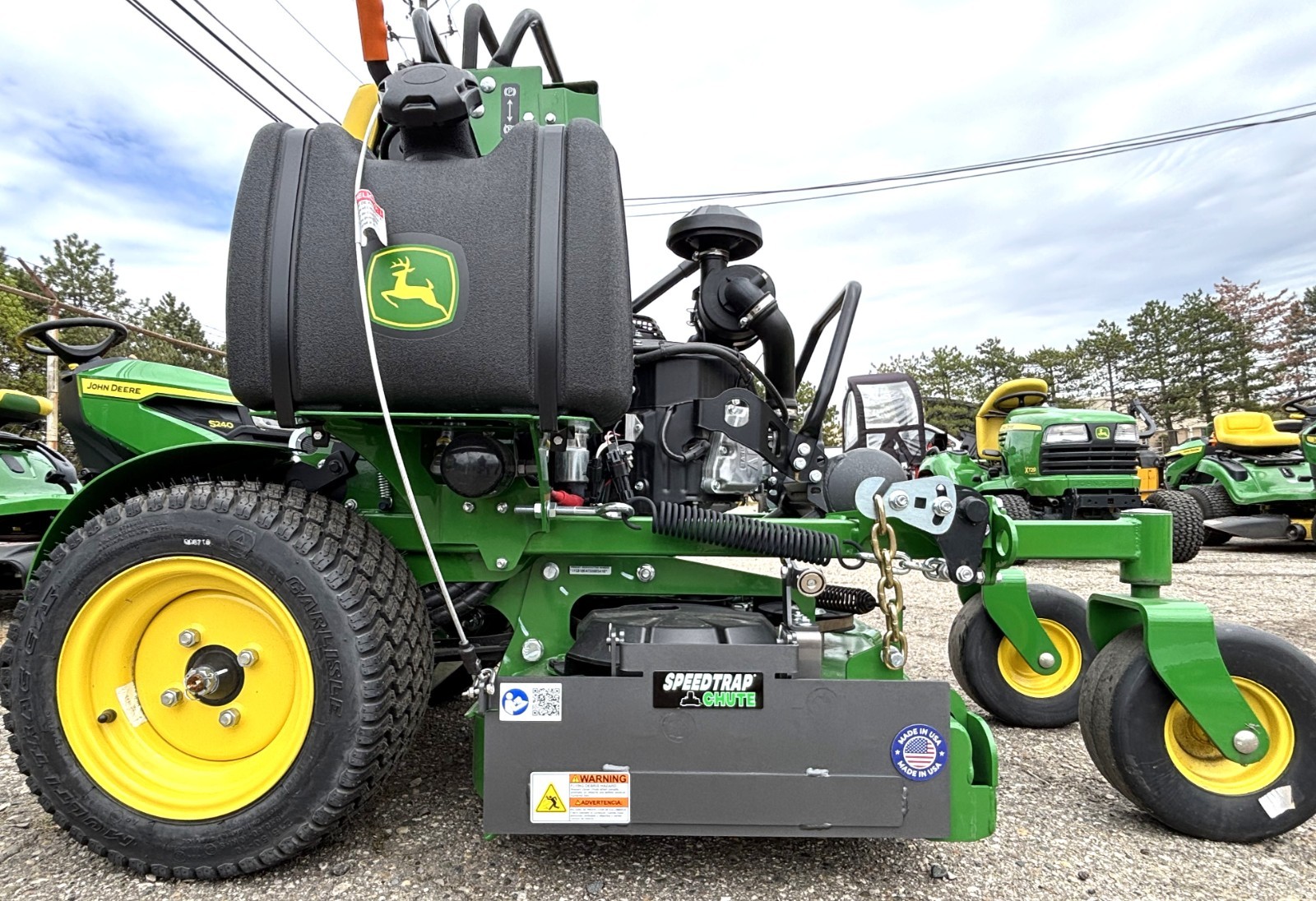 Speedtrap® Chute Blocker John Deere® QuikTrak® Q810E 36" No drilling gallery