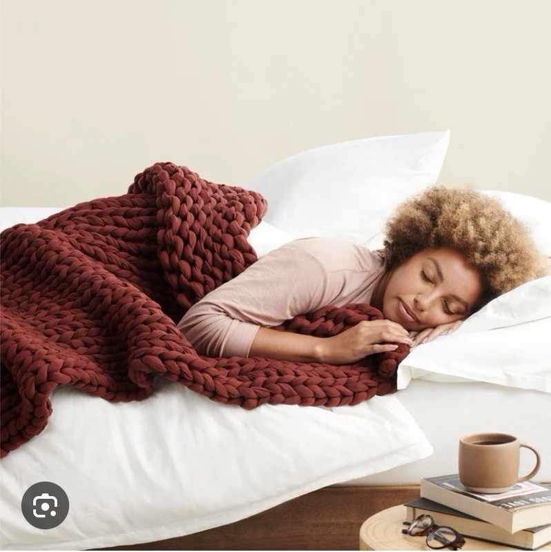 Bearaby Tencil Tree Napper Throw 20 Lb Reta $349 Mahogany Wine gallery