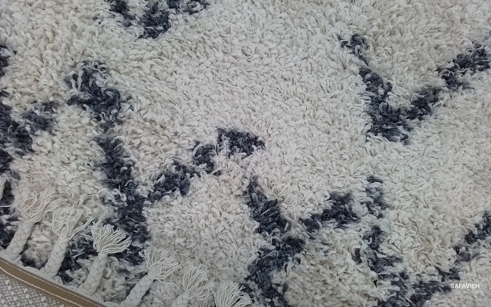 CREAM / BLUE 5'-0" x 8'-0" Back Stain Rug, Reduced Price 1172774035 PLX434A-5 gallery
