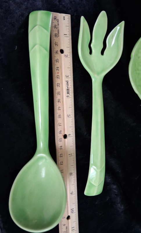 Green Cabbage Leaf Ceramic 9 Pieces -Bowls - Serving Set -Salt Shaker USED gallery