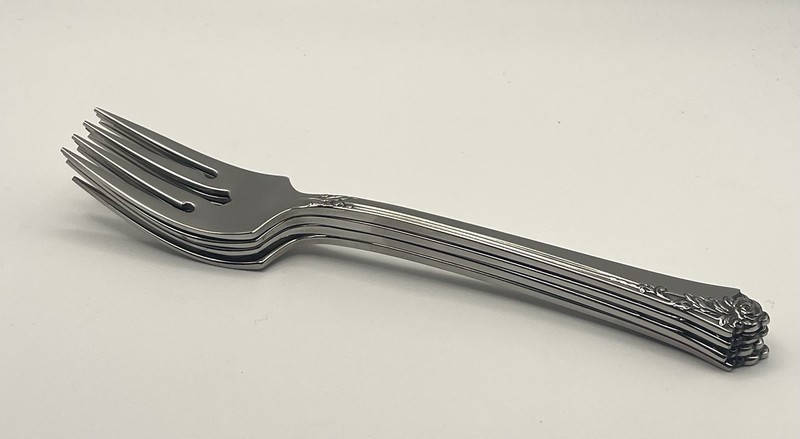 (4) Oneida Heirloom Cube DAMASK ROSE Stainless Salad Fork Lot ~ 6 7/8” gallery