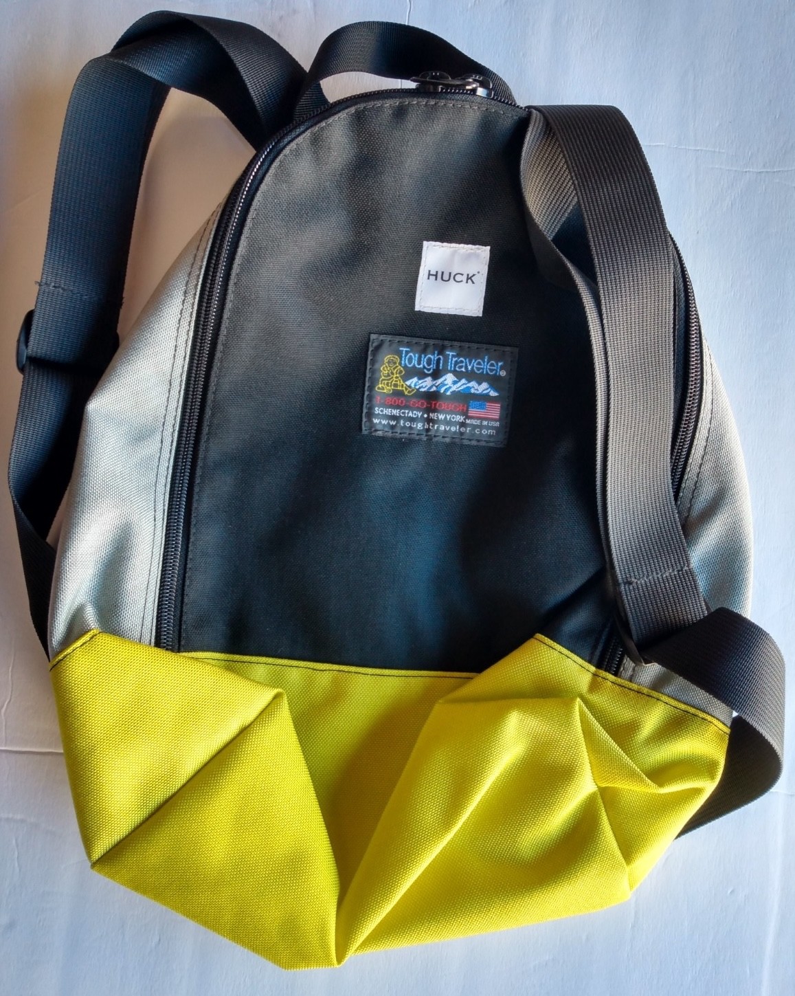 huck backpack – small – zero waste – black, light grey, yellow