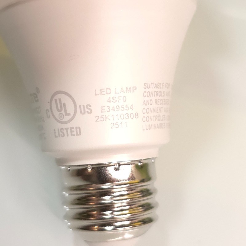 16 Pack Maxlite 75 Watt Equivalent 10W LED Bulbs A19 Cool Daylight 5000K Light gallery