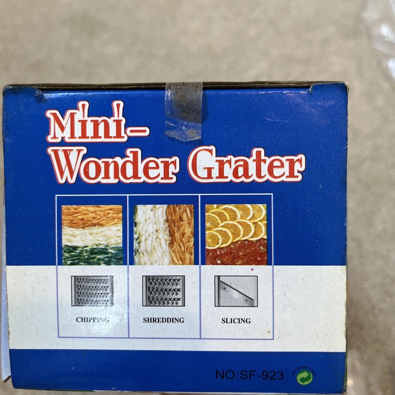 VTG Mini Wonder Multi-Purpose Vegetable Slicer Grater Shredder Set Box Damaged gallery