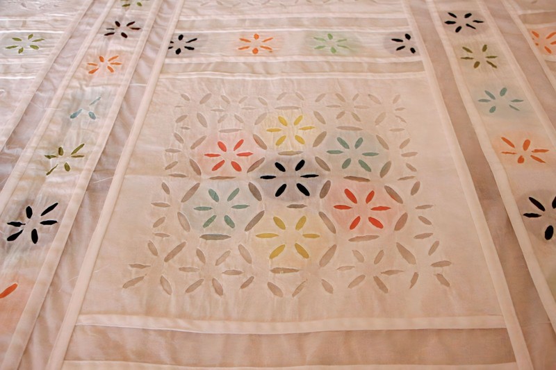 Handcrafted Appliqué Work Bedsheet Set – (90×108") gallery