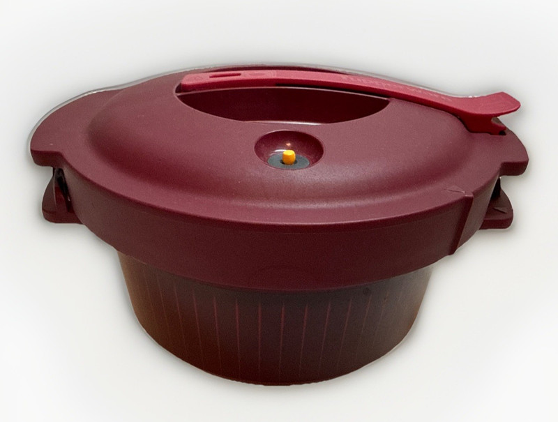 Tupperware Microwave Pressure Cooker 3L / 3QT Cranberry Red 7643A-1 Open Box gallery
