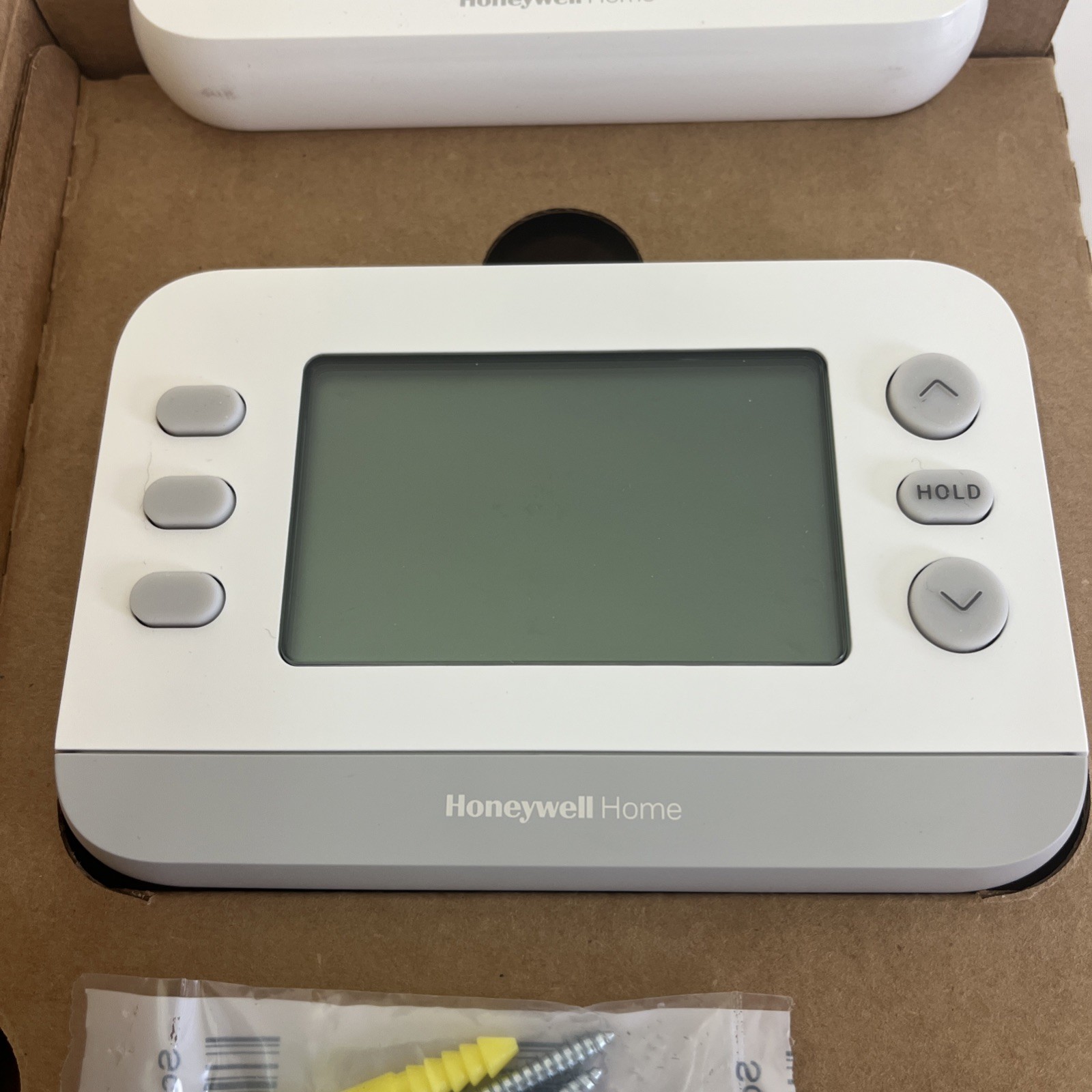 Honeywell Home X2P Programmable Thermostat, Single-Stage, 1-Heat/1-Cool gallery