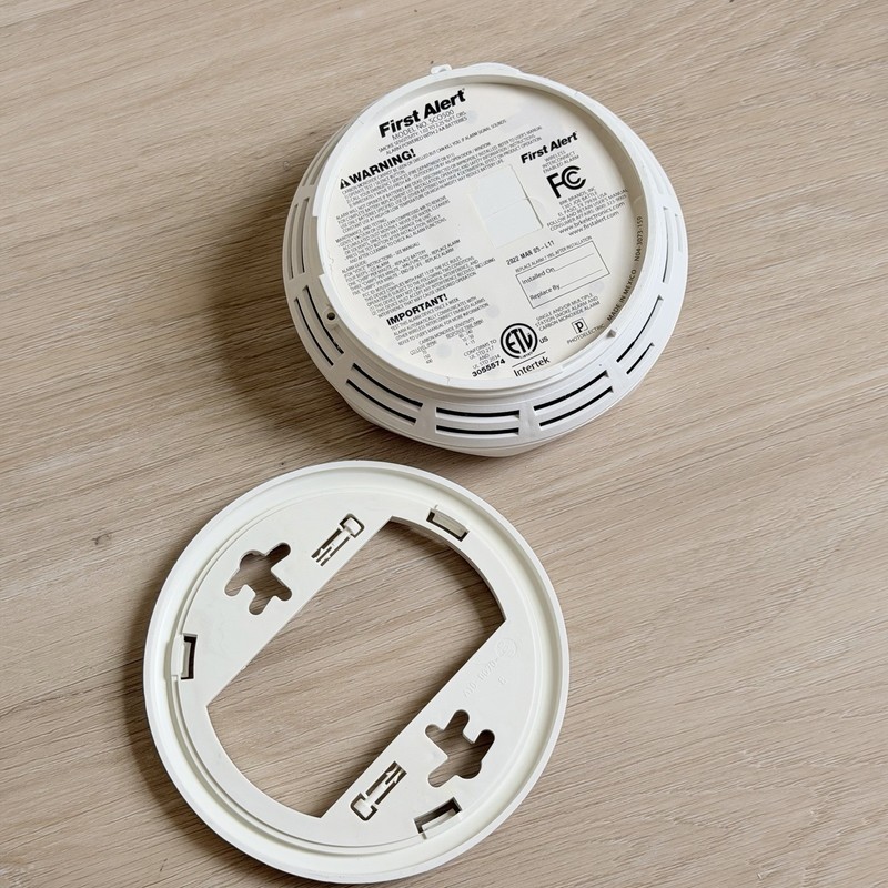 First Alert SCO500 Wireless Interconnect Smoke & Carbon Monoxide Alarm Tested gallery