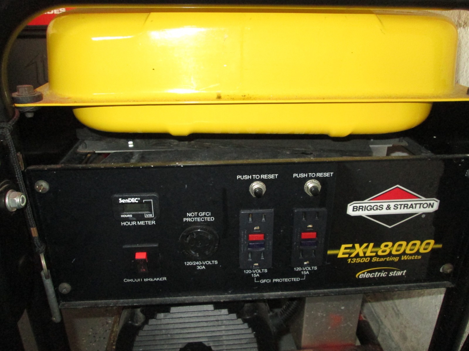 briggs & straton EXL 8000 13500 W Power Generator gallery