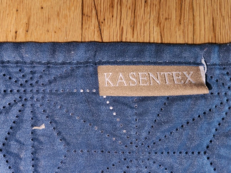 Kasentex Soft Lightweight Bedspread*Full(88x88) w/Two Pillow Shams*Very Gd Cond. gallery
