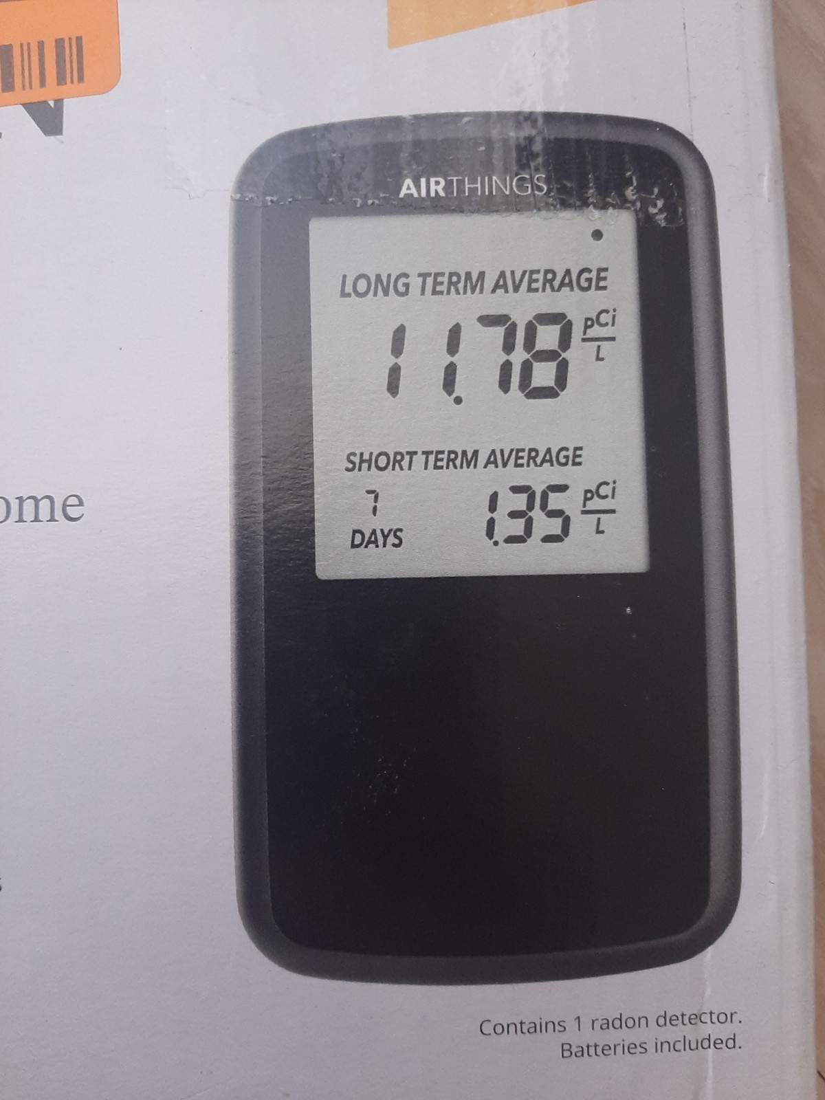 Airthings 2350 Digital Radon Detector Handheld Monitor LCD New Open Box gallery
