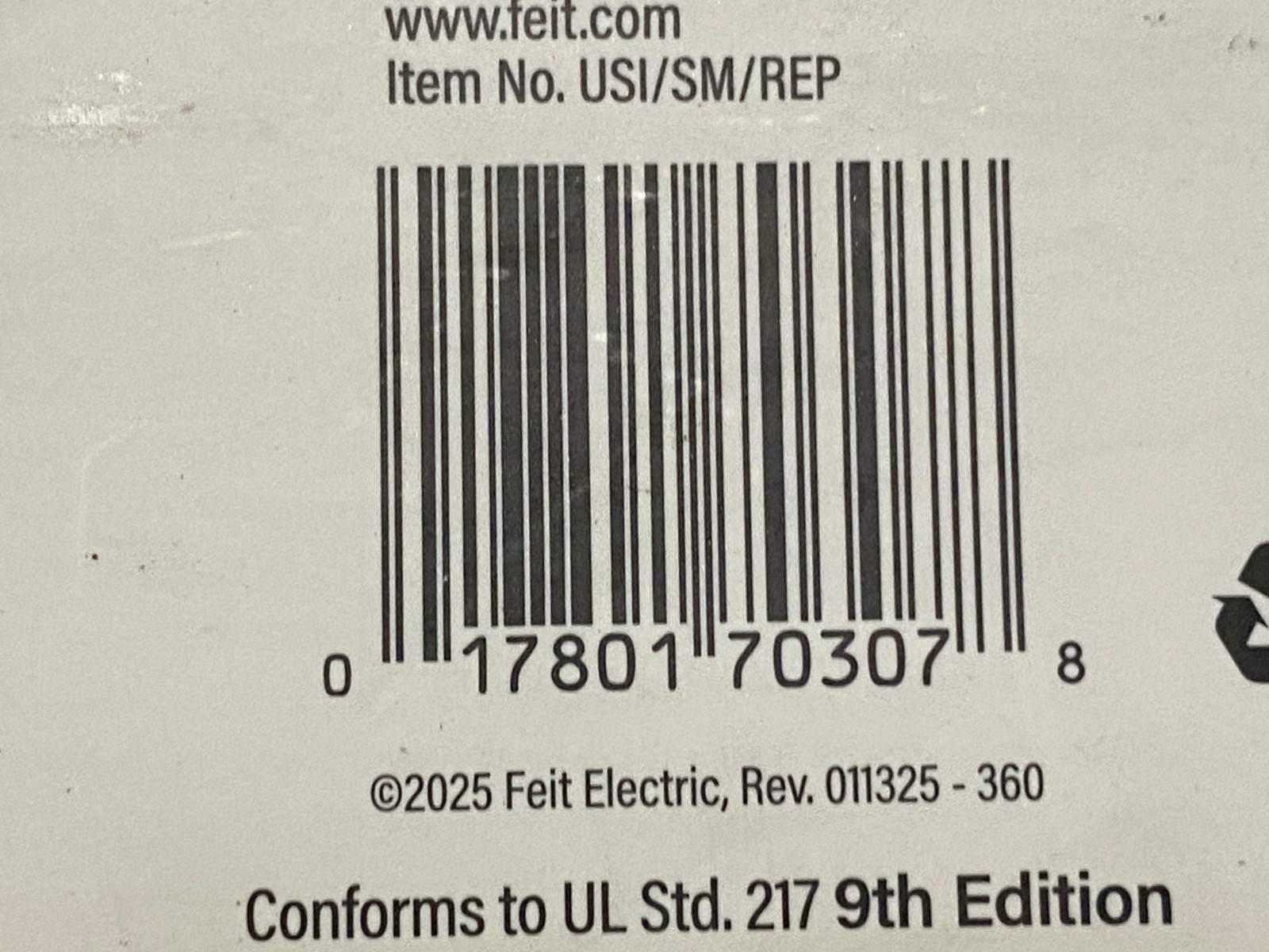 Universal Smoke & Fire Alarm 9-Volt Battery Sensing Plus Detection White gallery