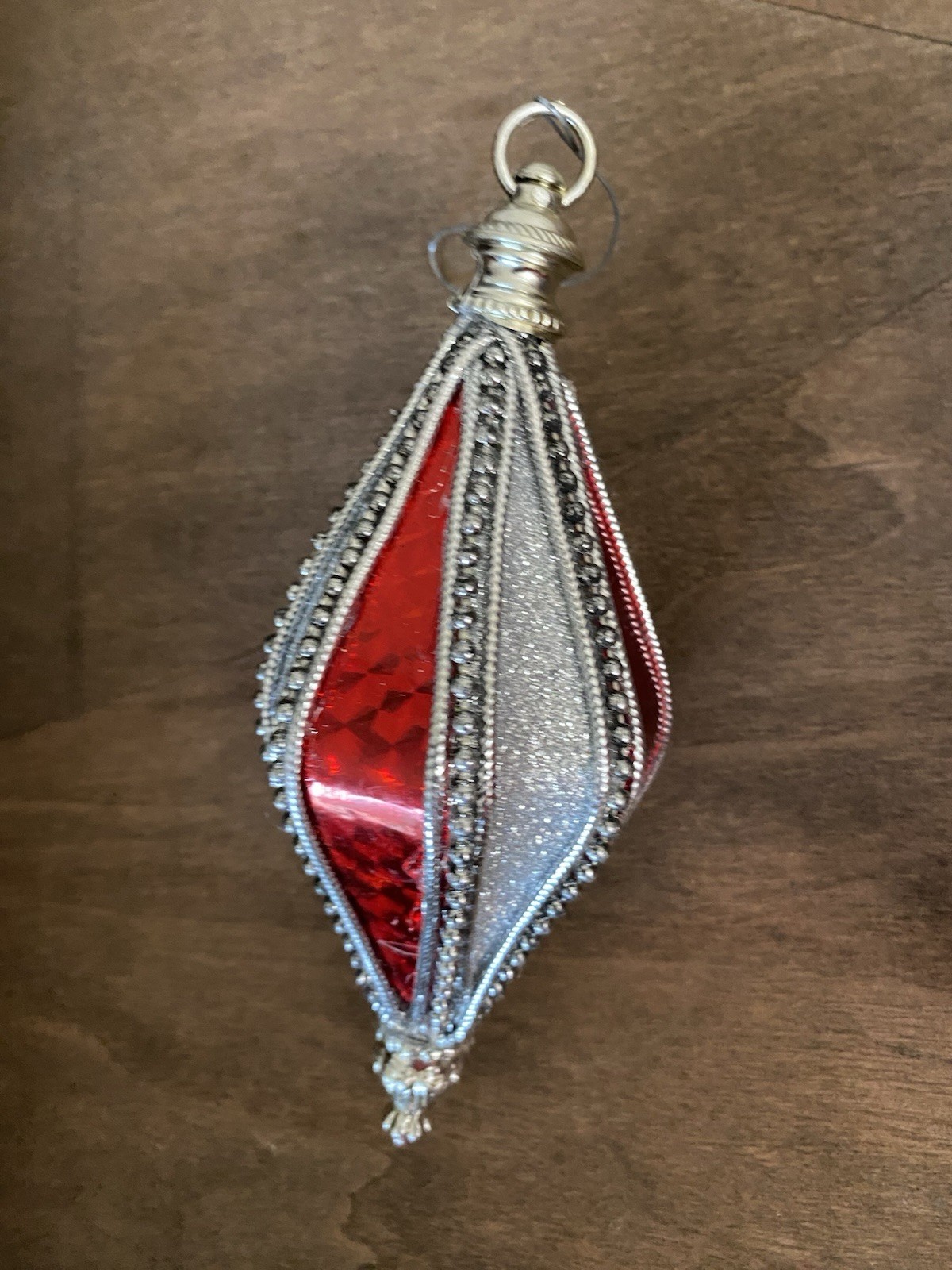 5 DECORATIONS CHRISTMAS SILVER & RED TEARDROP ORNAMENTS HOLIDAY SEASONS HANGING gallery