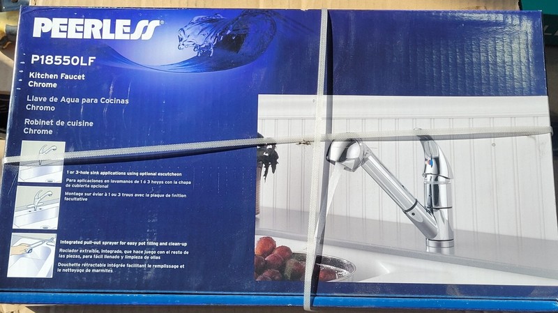 Peerless Chrome Choice Single Handle Kitchen Pull-Out Faucet P18550LF gallery