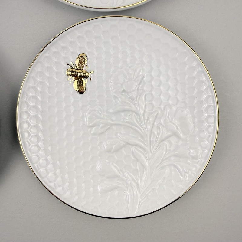 Williams Sonoma Honeycomb Embossed Appetizer Plates Set Of 4 White Gold gallery