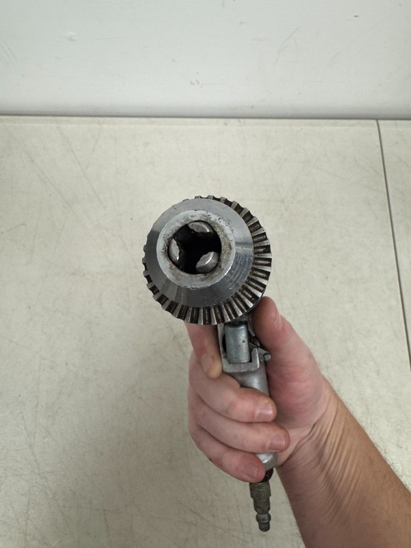 Mac Tools AD590 Air Pneumatic 1/2" Drive Reversible Air Drill - 800 RPM gallery