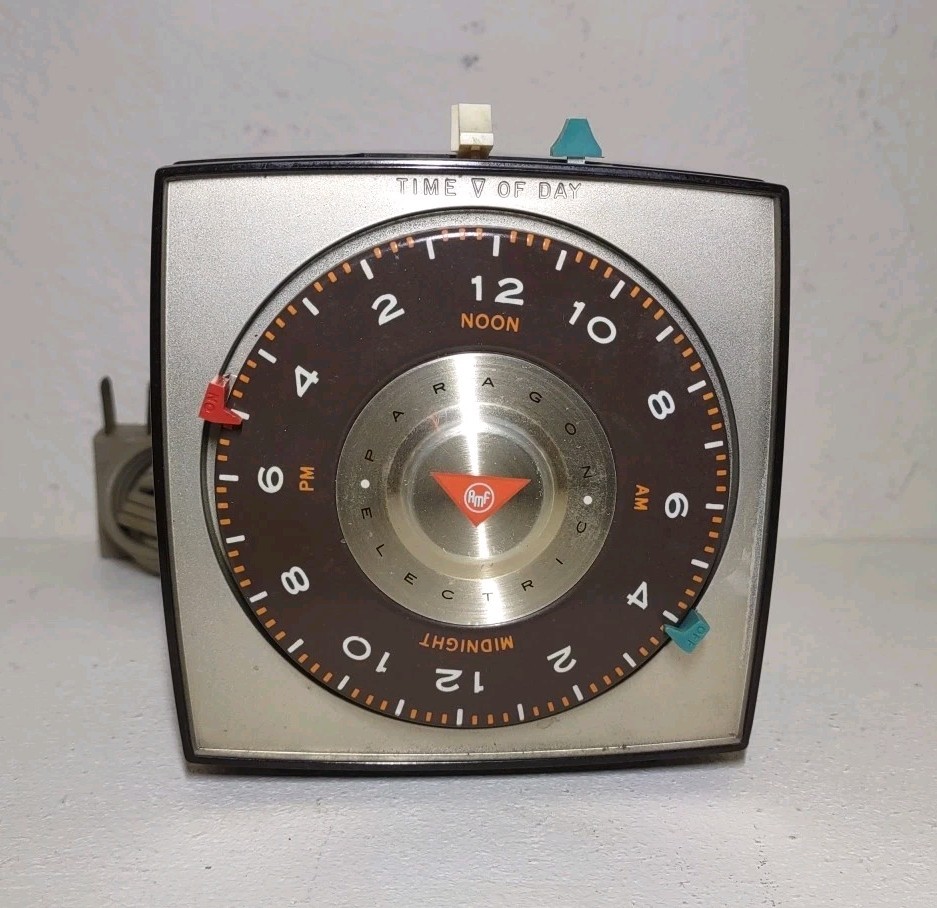 Tested Vintage Paragon Electric Timer - Model APT 14-0 - AMF 120V 60Hz - Plug-In gallery