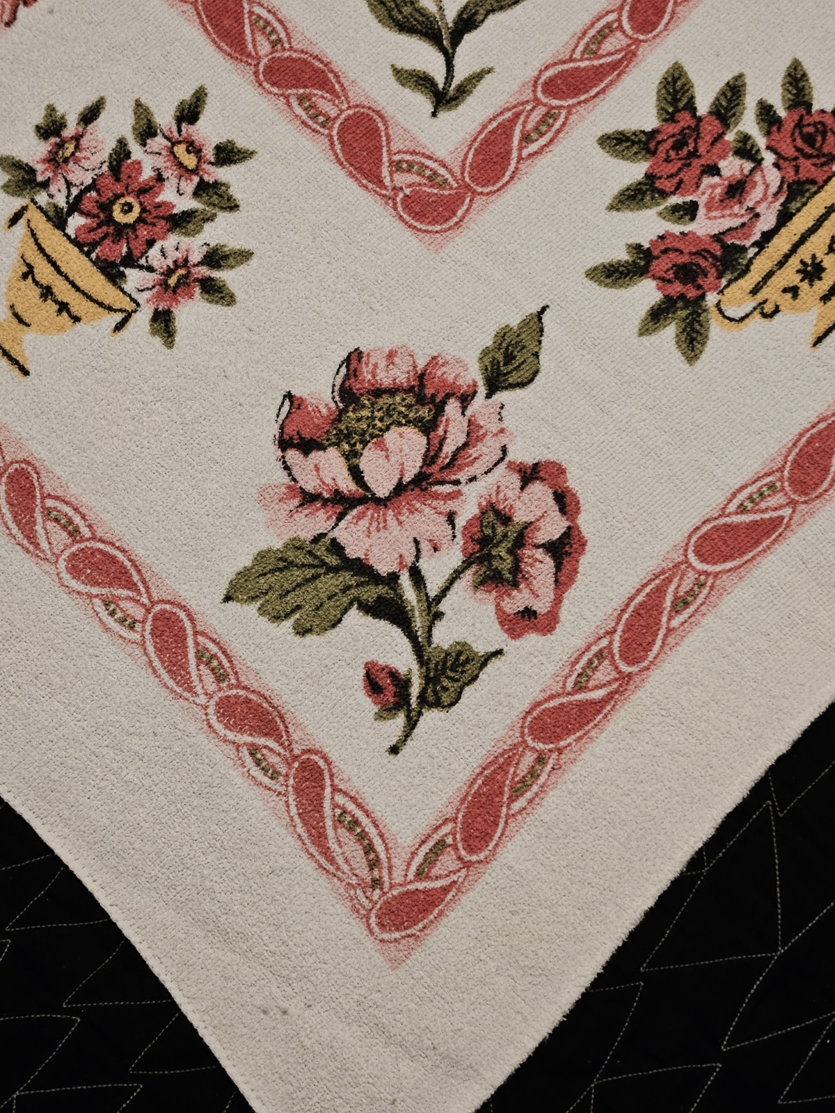 TERRY CLOTH Tablecloth Pink Floral Rectangle 50" x 59" White Green, Yellow Vtg gallery