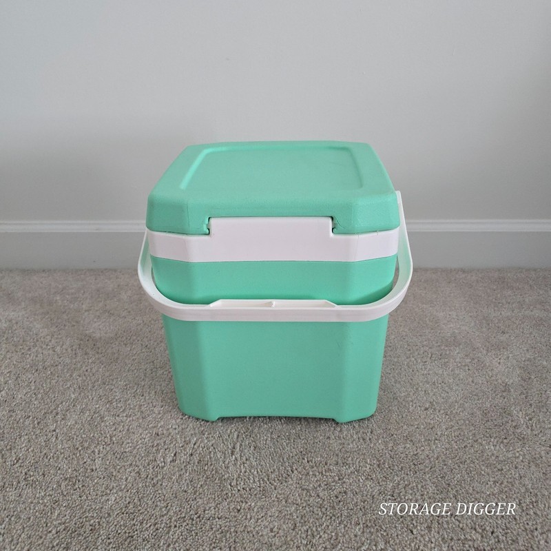 Igloo Cool 12 Quart Mint White Cooler Box, Easy Carry Handle, 18 Cans Capacity gallery