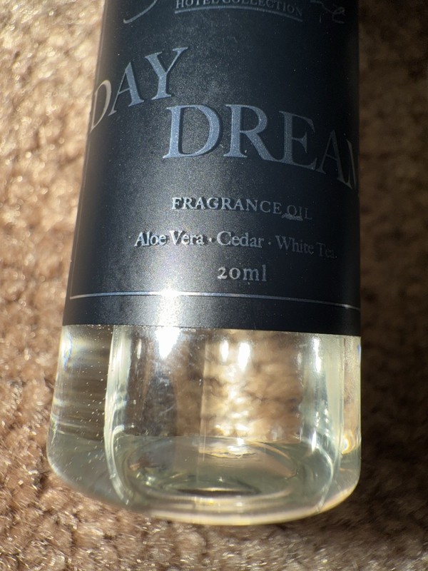 Hotel Diffuser Oil | Aromatherapy Fragrances Inspired by 5-Star Hotels | Luxurio gallery
