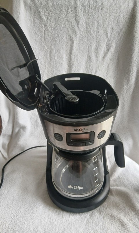 Mr. Coffee Programmable Coffee Maker 12-Cup - BVMC-MSX23 - Tested AOK gallery