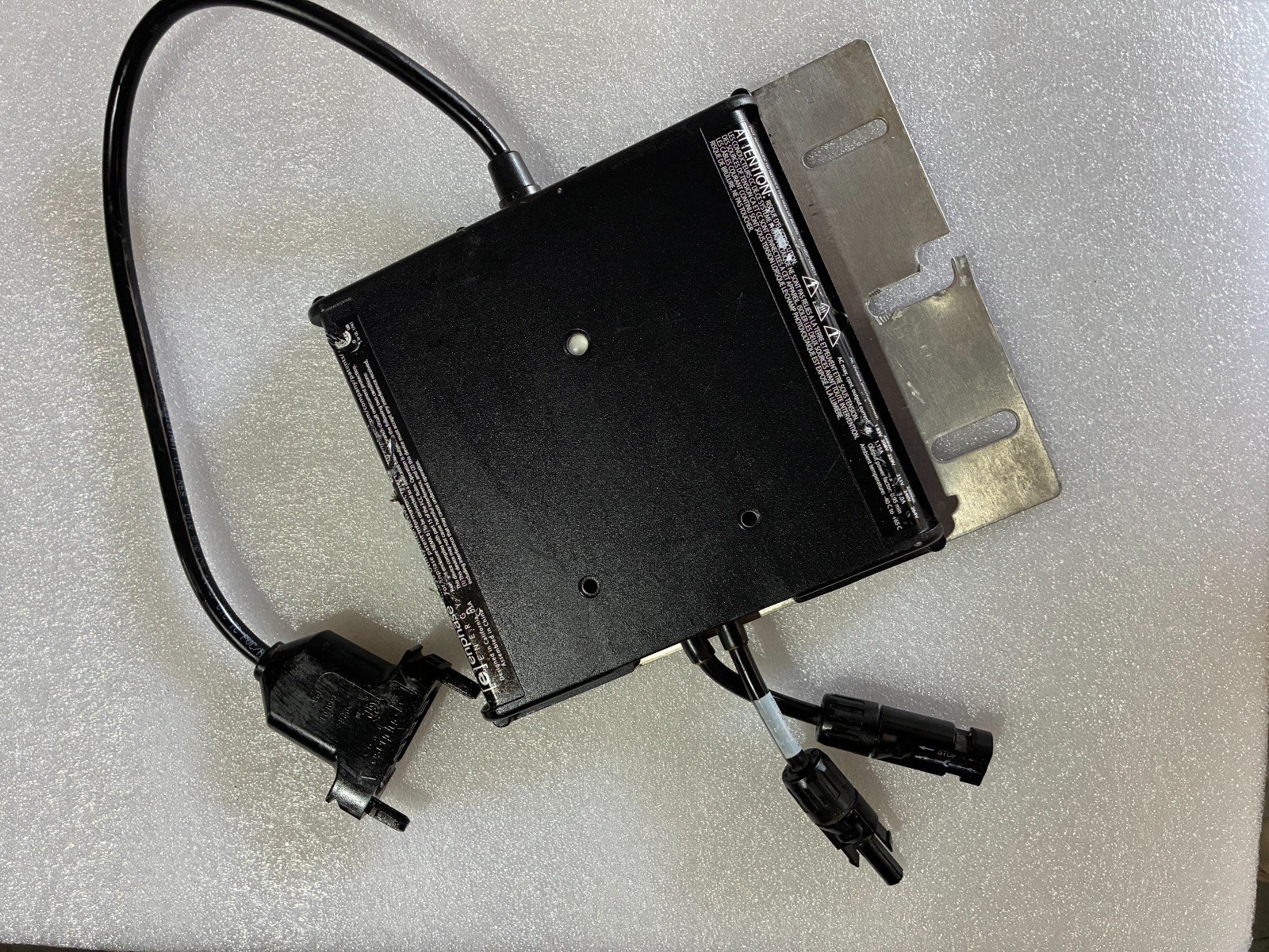 Enphase M250-60-2LL-S22 Microinverter | Grid-Tied | Tested / Working | Solar gallery