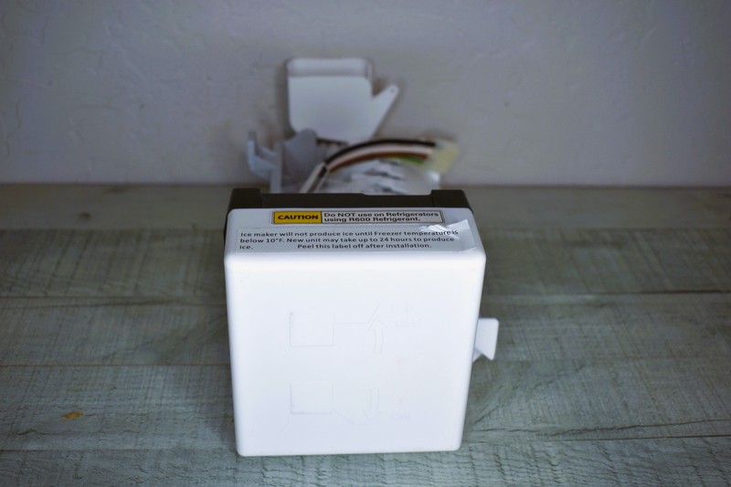 Unbranded Ice Maker Replacement for Whirlpool Refrigerators NEW As Shown gallery