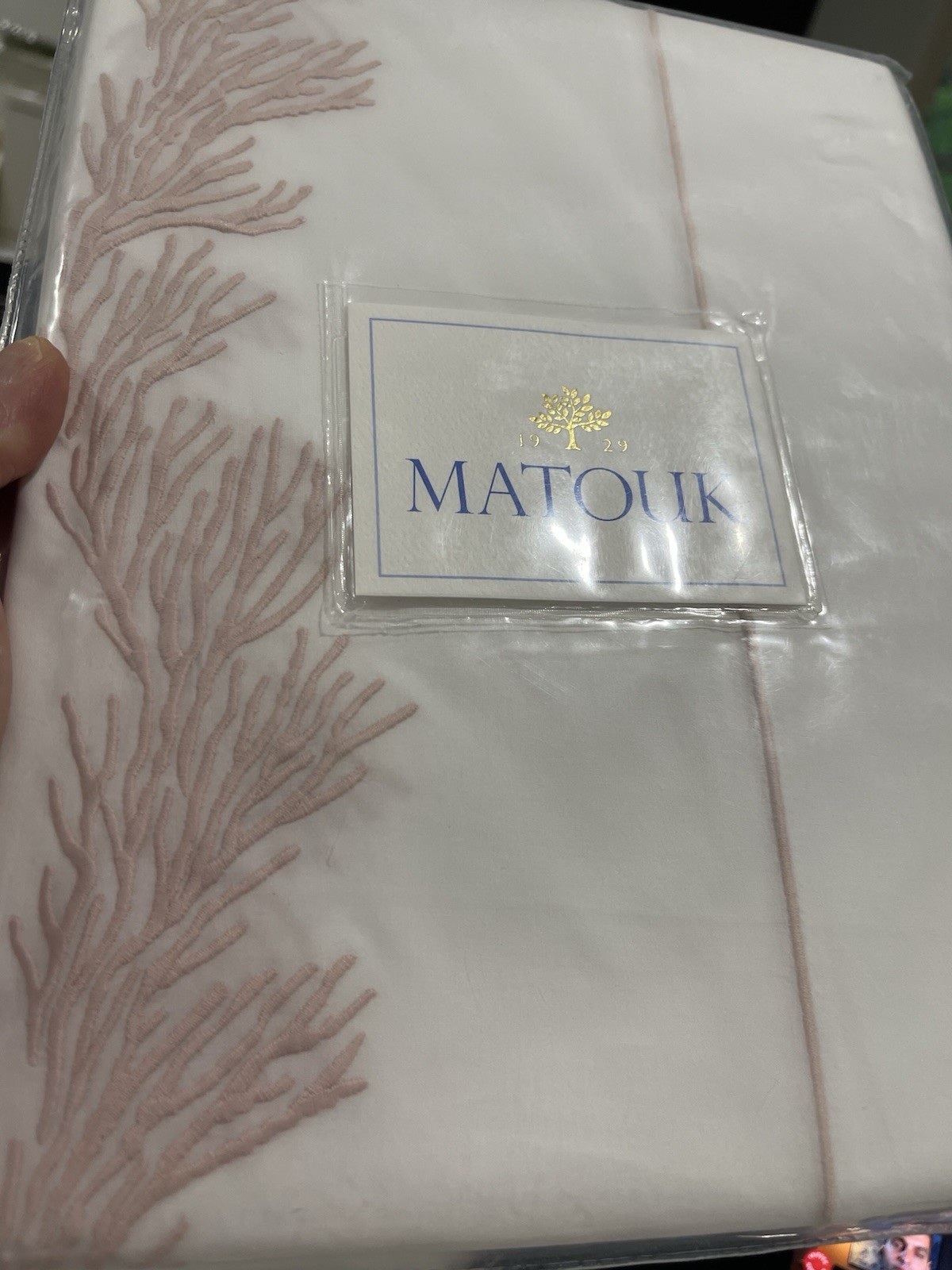 $295 Matouk USA New 2pc Standard Cases Atoll 520TC Percale Ceylon BLUSH gallery
