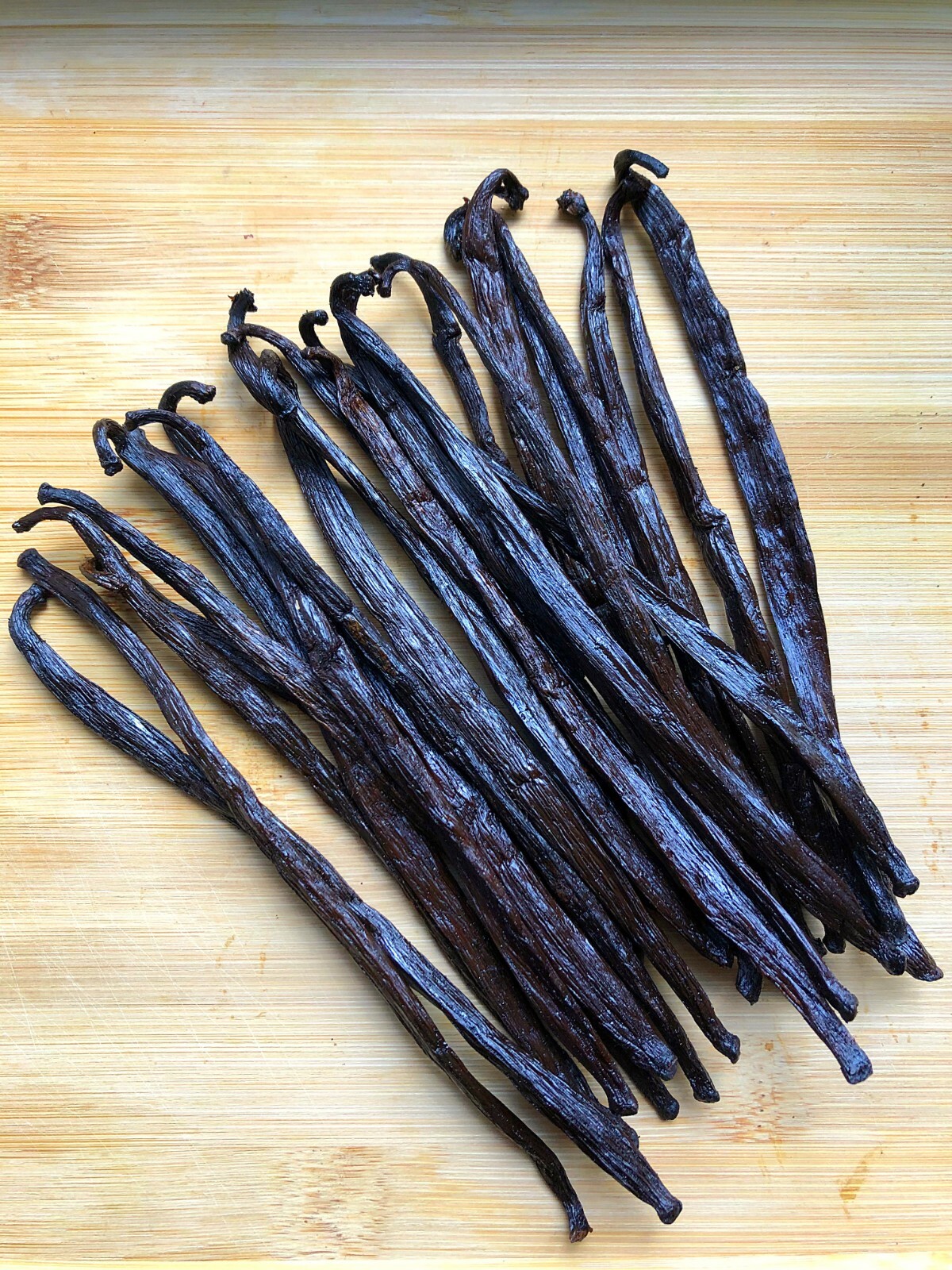 1/2 Lb Madagascar Organic Vanilla Grade A Prime Bourbon Vanilla Beans [Whole] gallery