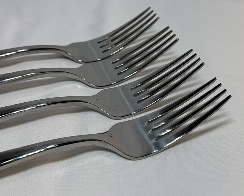 Oneida Mooncrest Stainless Flatware Dinner Forks 8” Glossy #89-204 Pieces 4 gallery