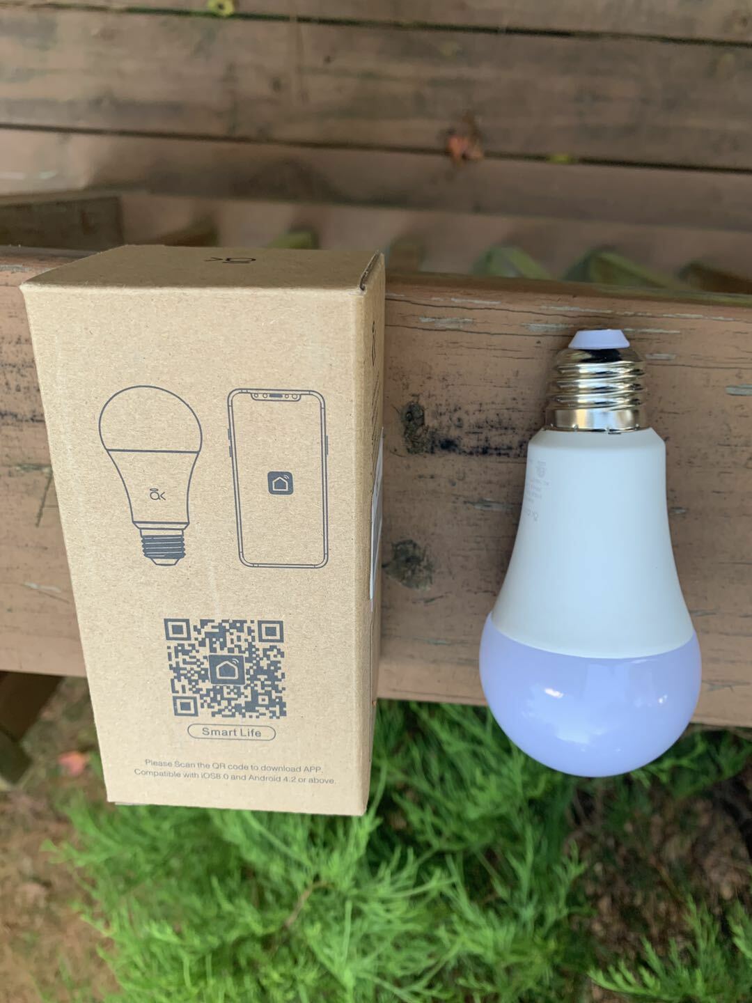 Smart Light Bulb, AL Dimmable E26 2700K, 6, 810 LM, RGB+W, set of 1 gallery