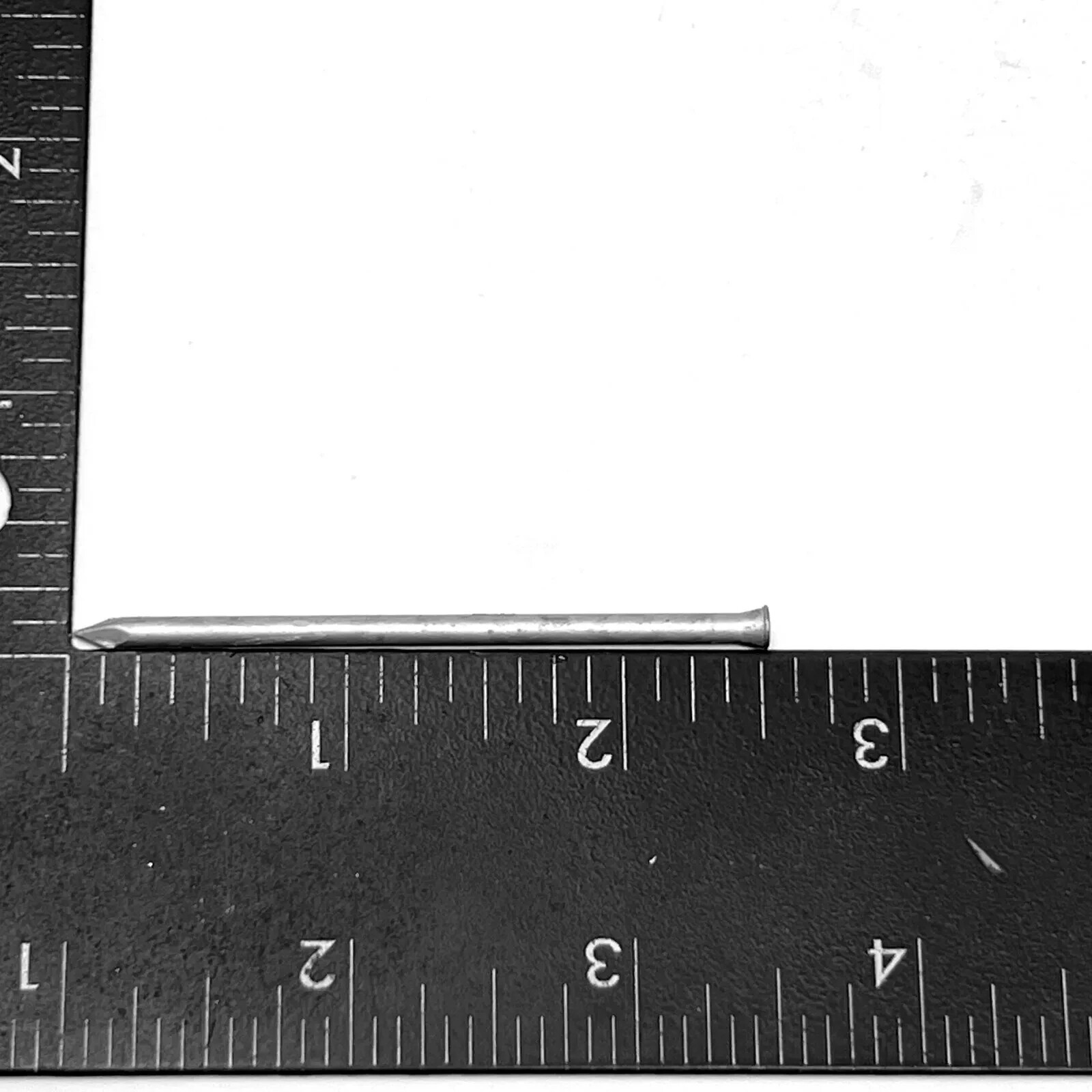 Huttig Grip 8d Outdoor Casing Nail 2.5 in HGN8OGCAS1 1 lb Pack of 133 Nails gallery