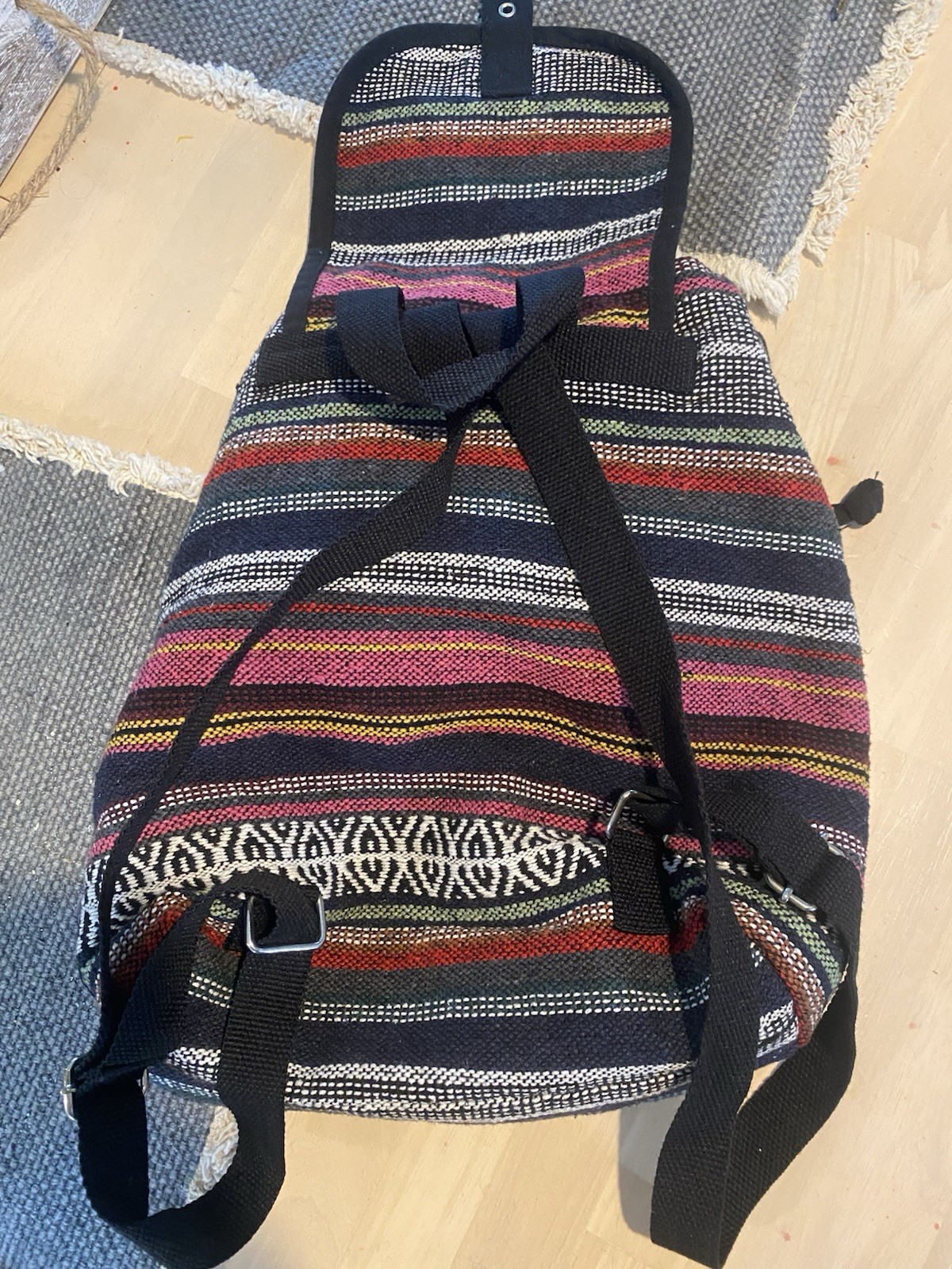 Multicolor/Black Fabric Drawstring Backpack Rucksack, Nylon Straps, Pre-Owned 2