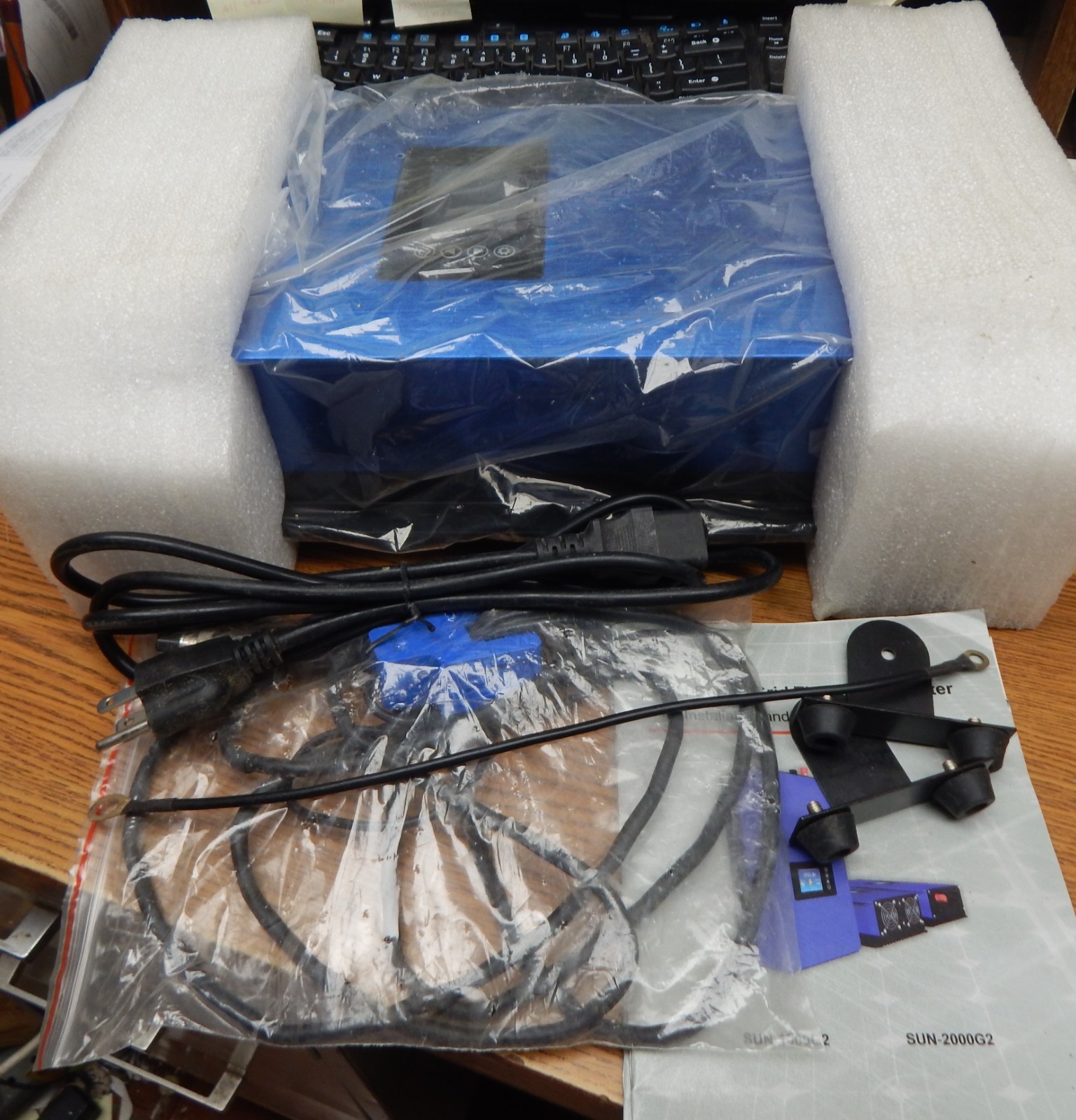 Solar Grid Tie Inverter with Limiter Sensor Wi-Fi SUN-1000G2 unused no box look gallery