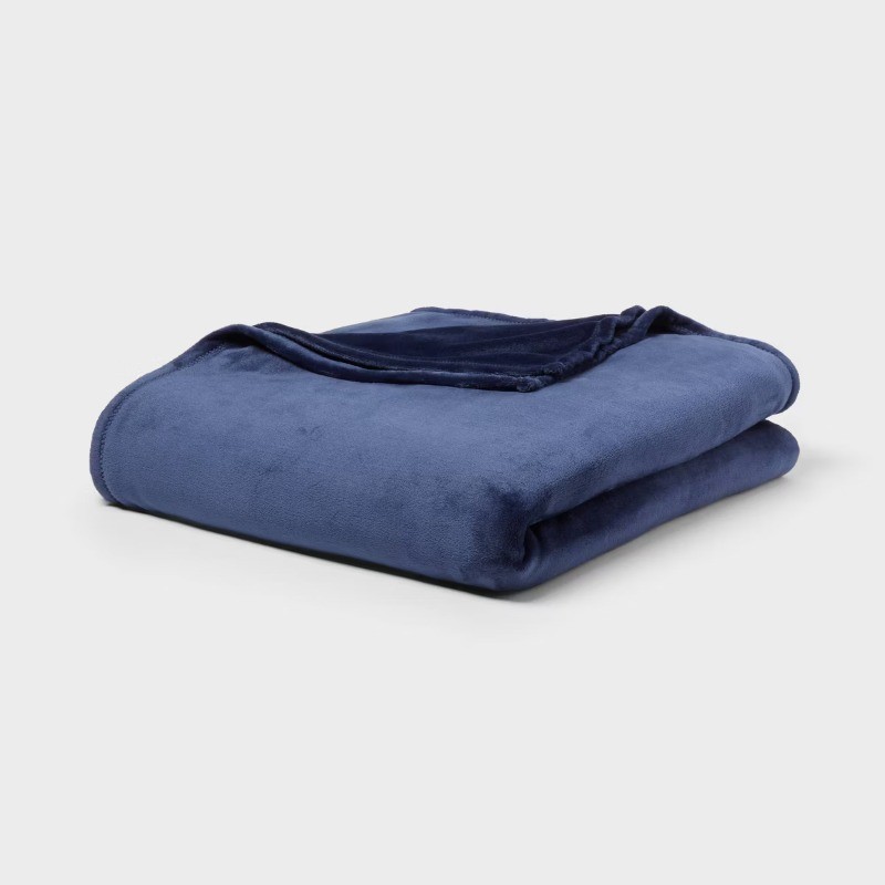 Twin/Twin XL Solid Plush Bed Blanket