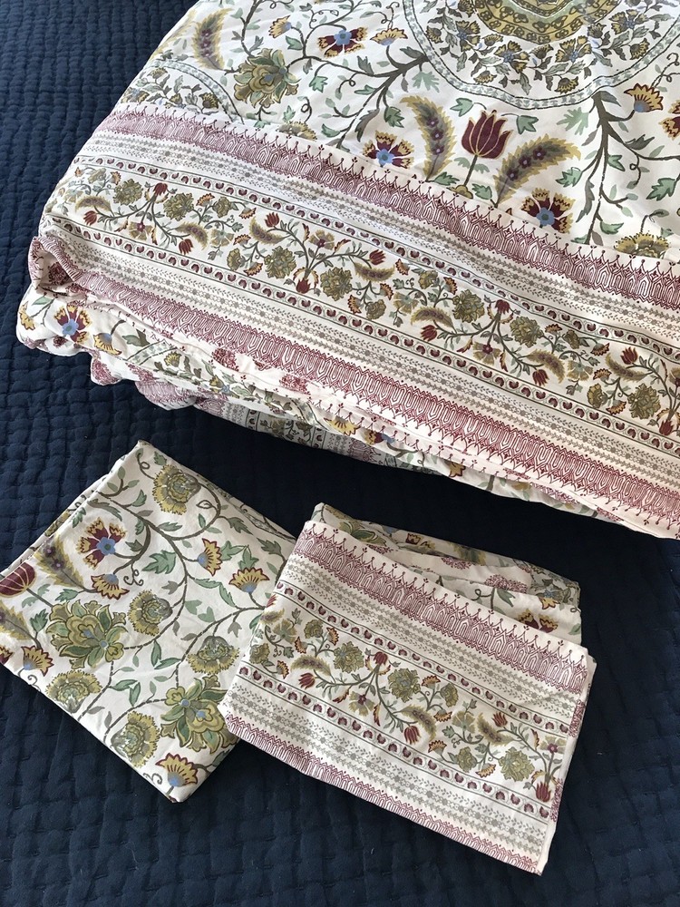 Boho Style Queen Comforter Set w/ 2 King Shams/Pillowcases Gold Purple Tapestry
