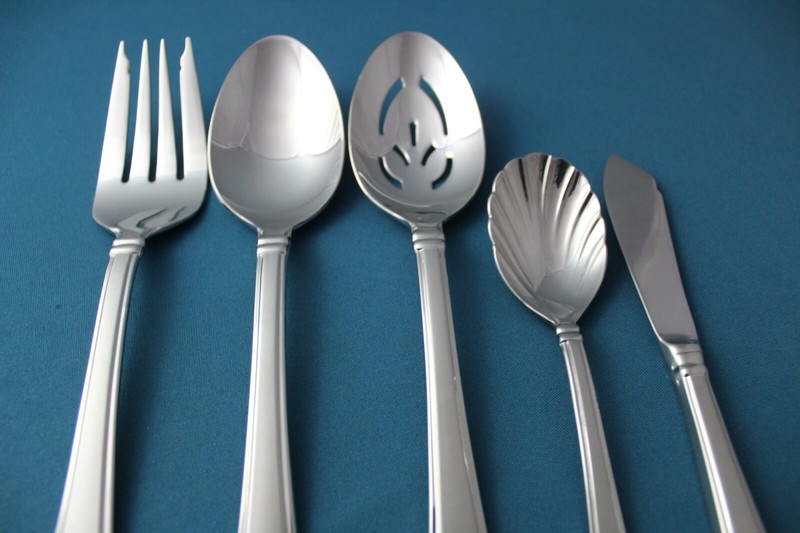 Gorham COLUMN FROSTED Serving (5pc Set) Tablespoon Pierced Butter 18/10 Vietnam gallery