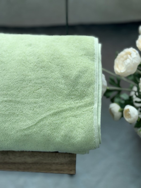 Soft Cotton Bath Towel 35 x 71 Solid Green White Blue Beige Textured Border gallery