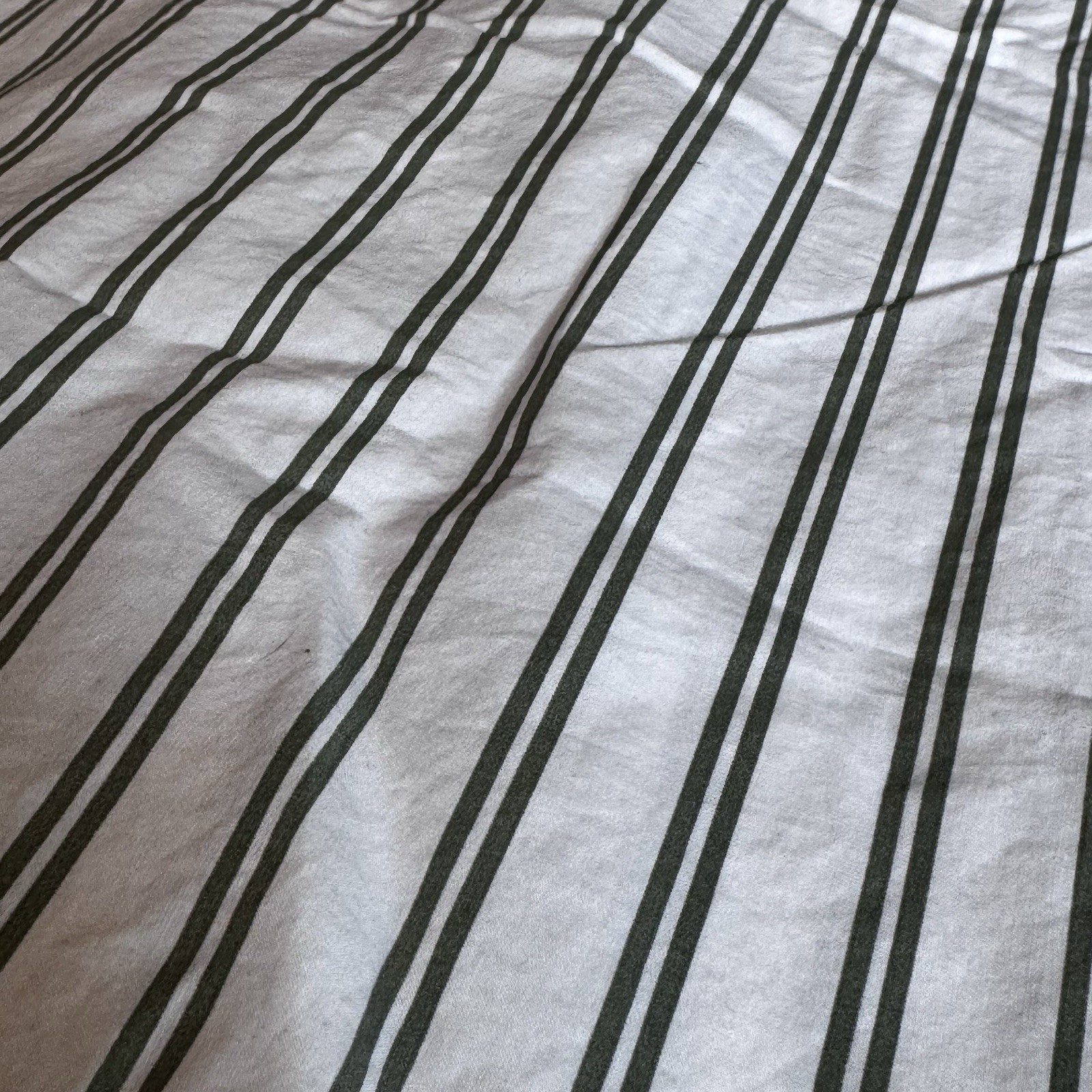 Brooklinen Cooling Cotton Percale Core Sheet Set Tandem Stripe Fresh Moss Queen gallery