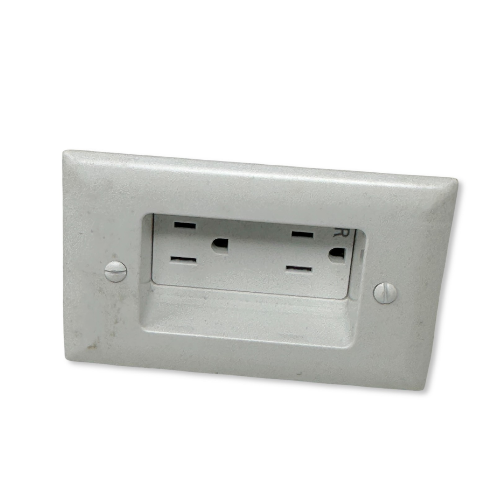 Legrand Pass & Seymour Recessed Duplex Outlet White 15A 125V TR R885TRWCC6 gallery