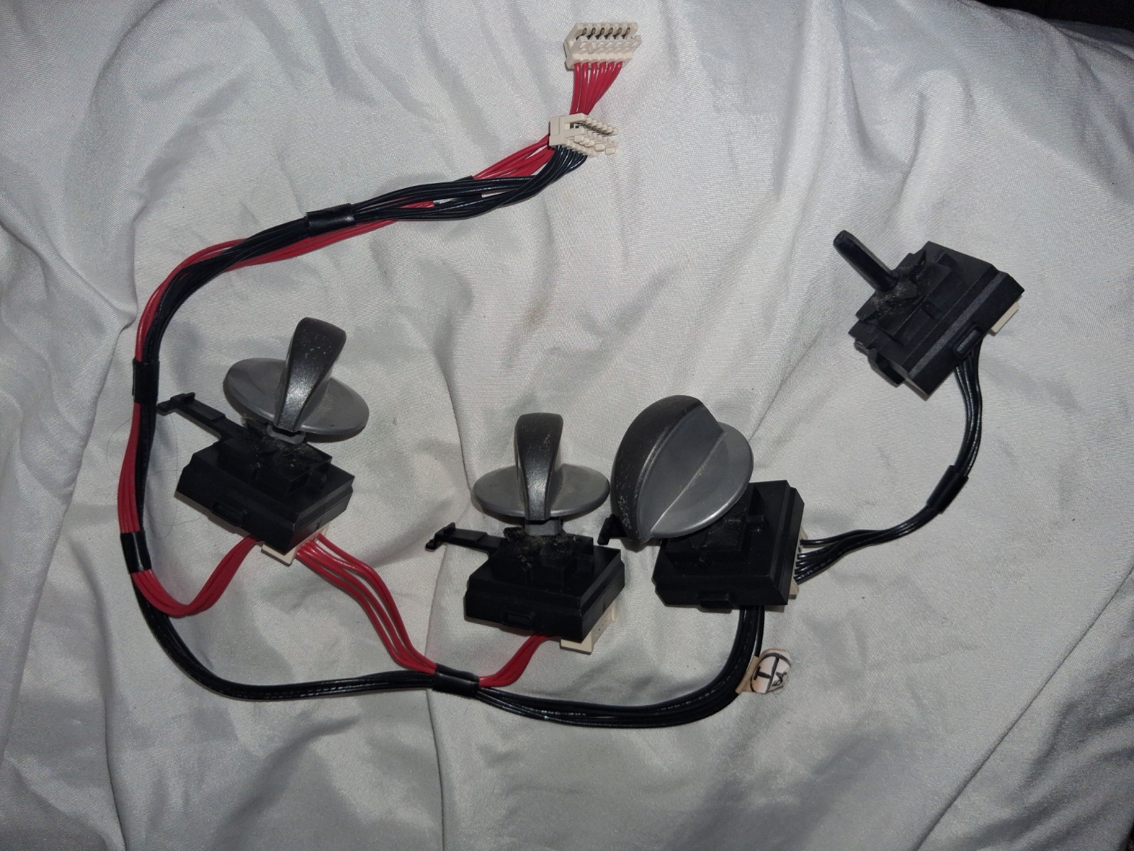 Kenmore Washer Control Switches And Pigtail. 3 W10285511 & 1 W10285512 gallery