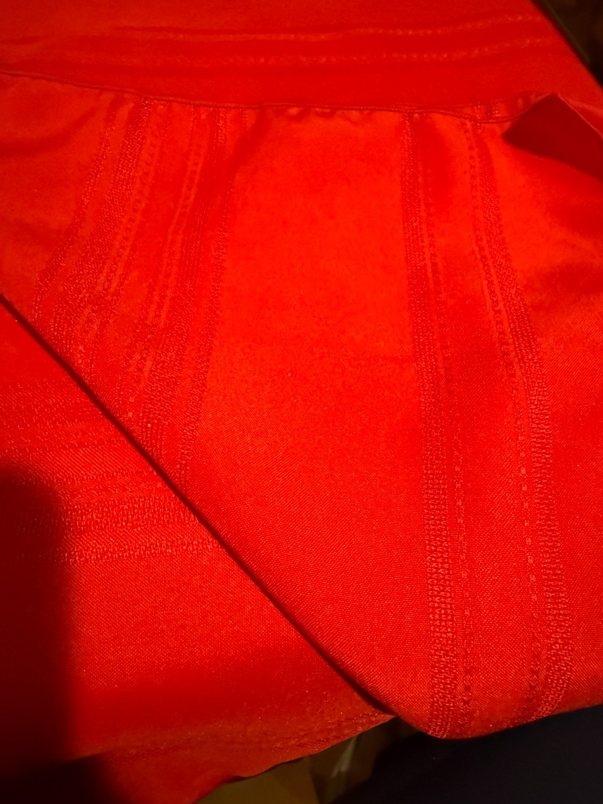 RED Tablecloth POLY/COTTON BLEND RIBBON STRIPES/DESIGNS 60" X 108" NO STAINS gallery