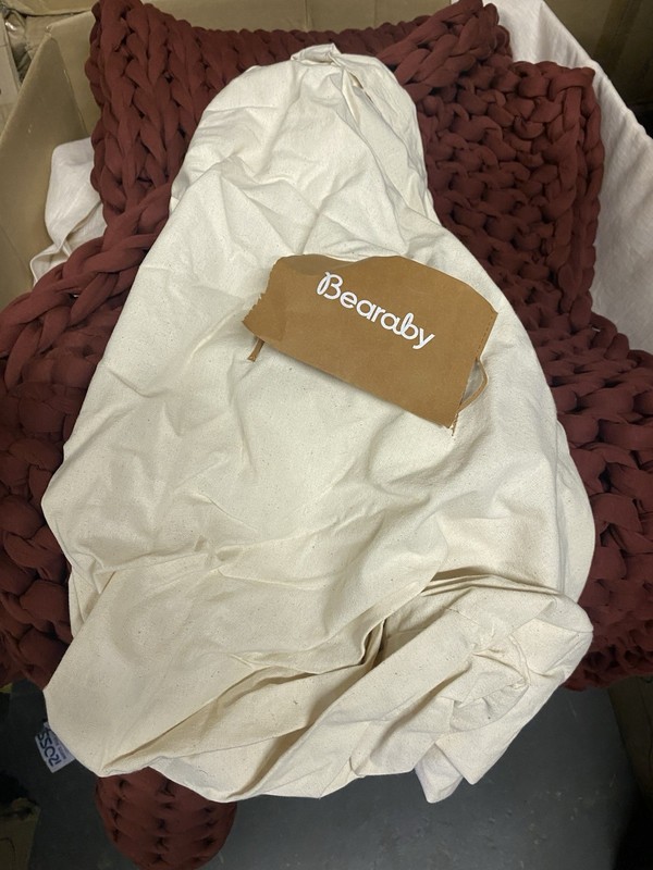 Bearaby Tencil Tree Napper Throw 20 Lb Reta $349 Mahogany Wine gallery