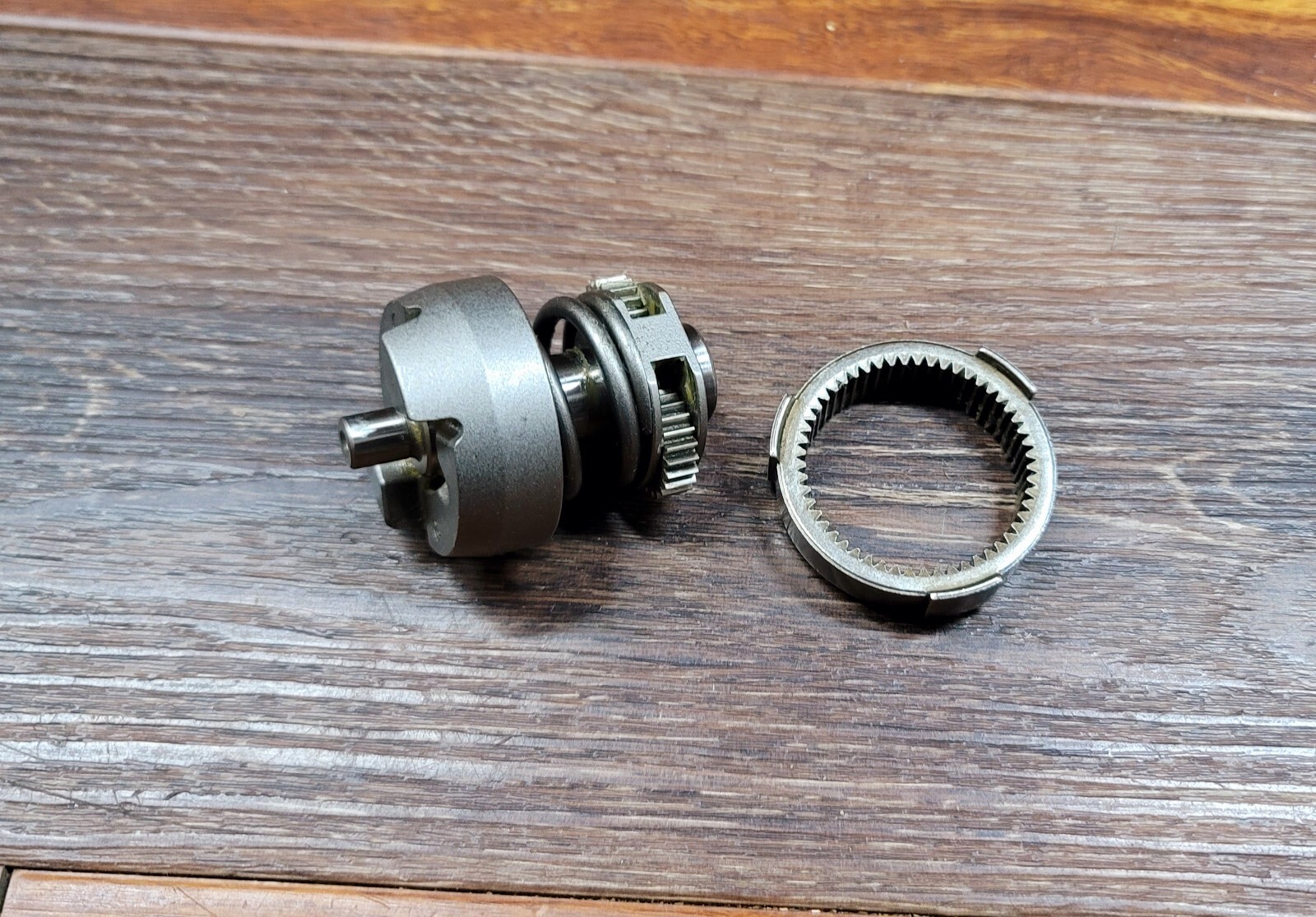 Milwaukee HAMMER/CAM SHAFT KIT FOR 2656-20 ¼ M18 Impact Driver gallery