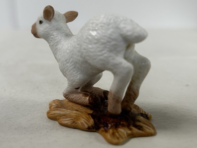 Lenox The Renaissance Nativity Shepherd's Lamb Kneeling Fine Porcelain - No Box gallery