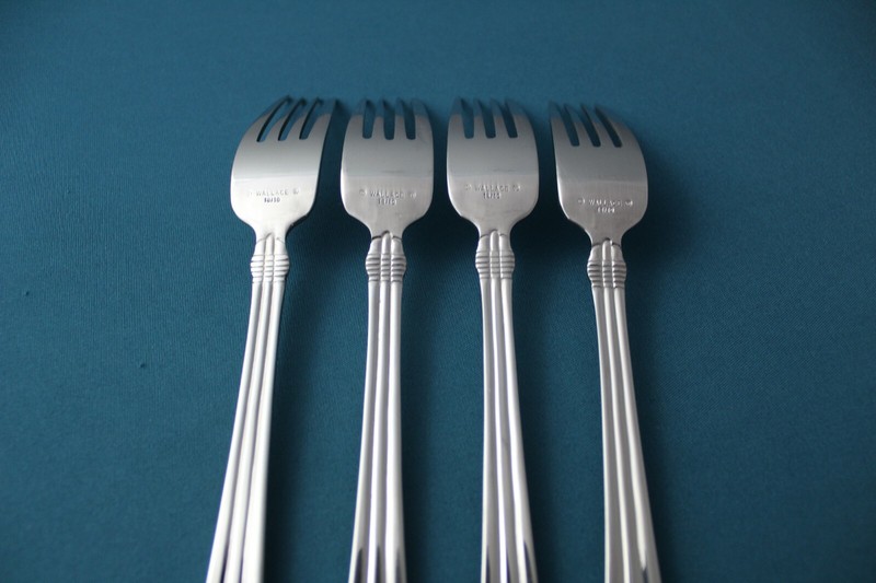 Wallace CONTINENTAL REGENCY Dinner Forks (Set of 4) Glossy 18/10 Ribbed 7 3/4" gallery